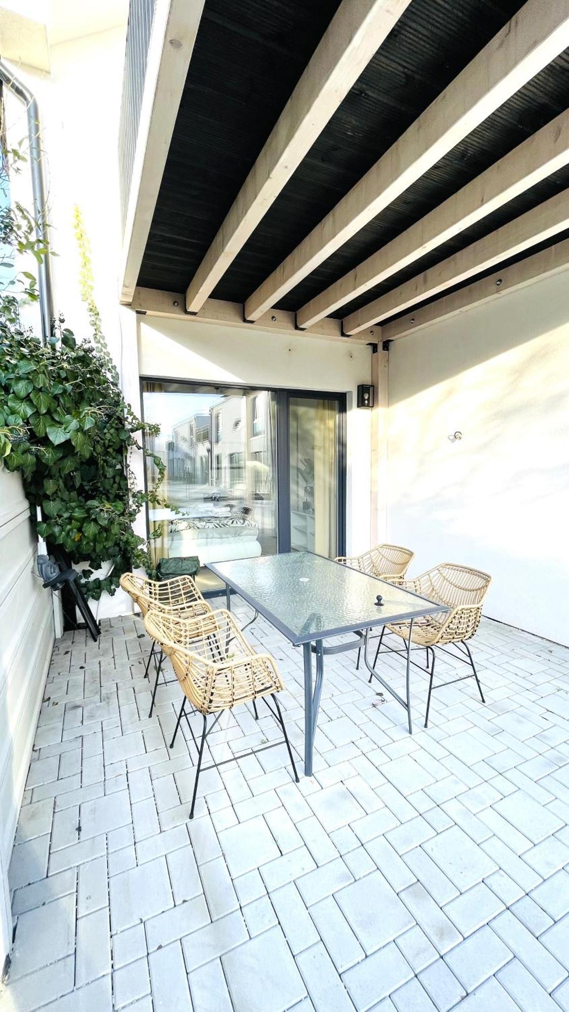 House Flow, 3 Room, Free 2 Parking Μπρατισλάβα Εξωτερικό φωτογραφία
