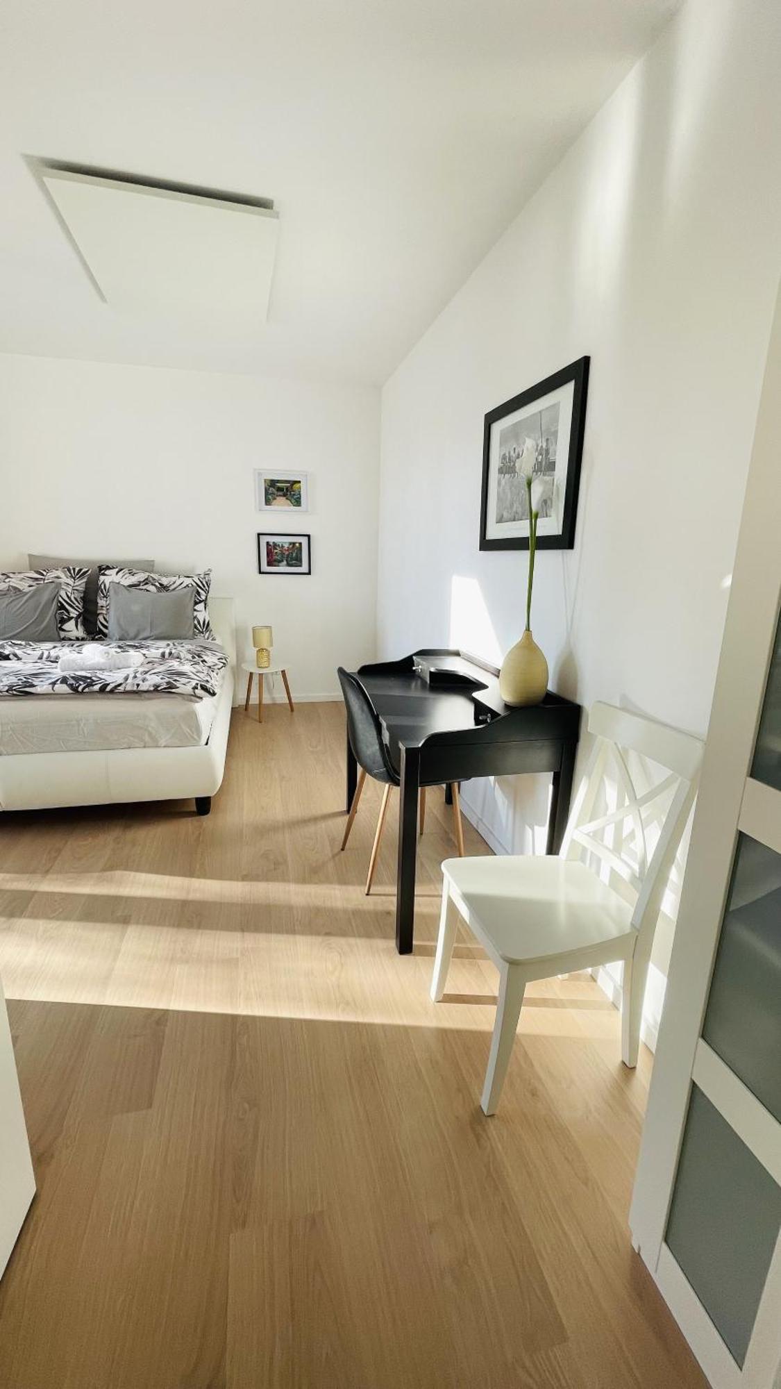 House Flow, 3 Room, Free 2 Parking Μπρατισλάβα Εξωτερικό φωτογραφία