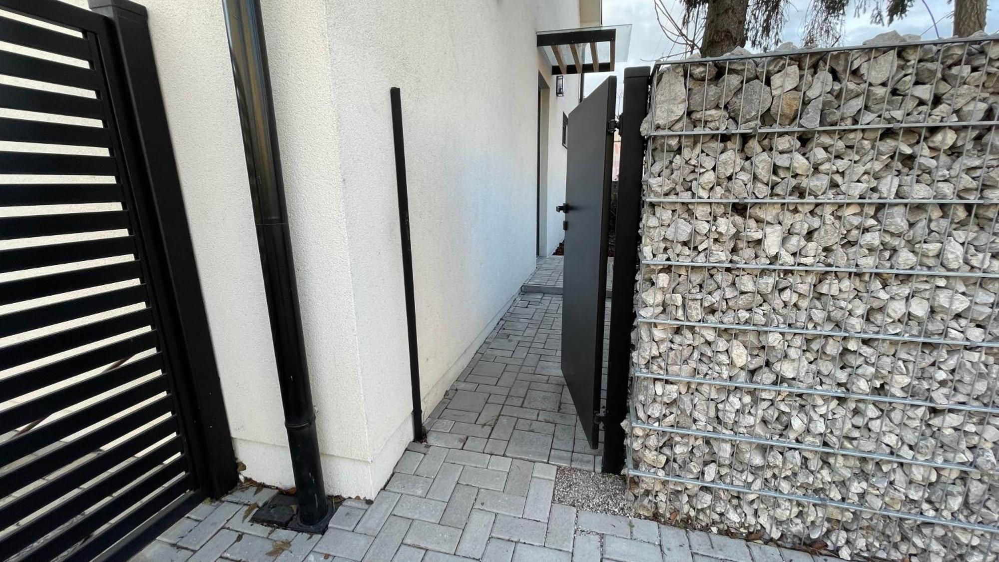 House Flow, 3 Room, Free 2 Parking Μπρατισλάβα Εξωτερικό φωτογραφία