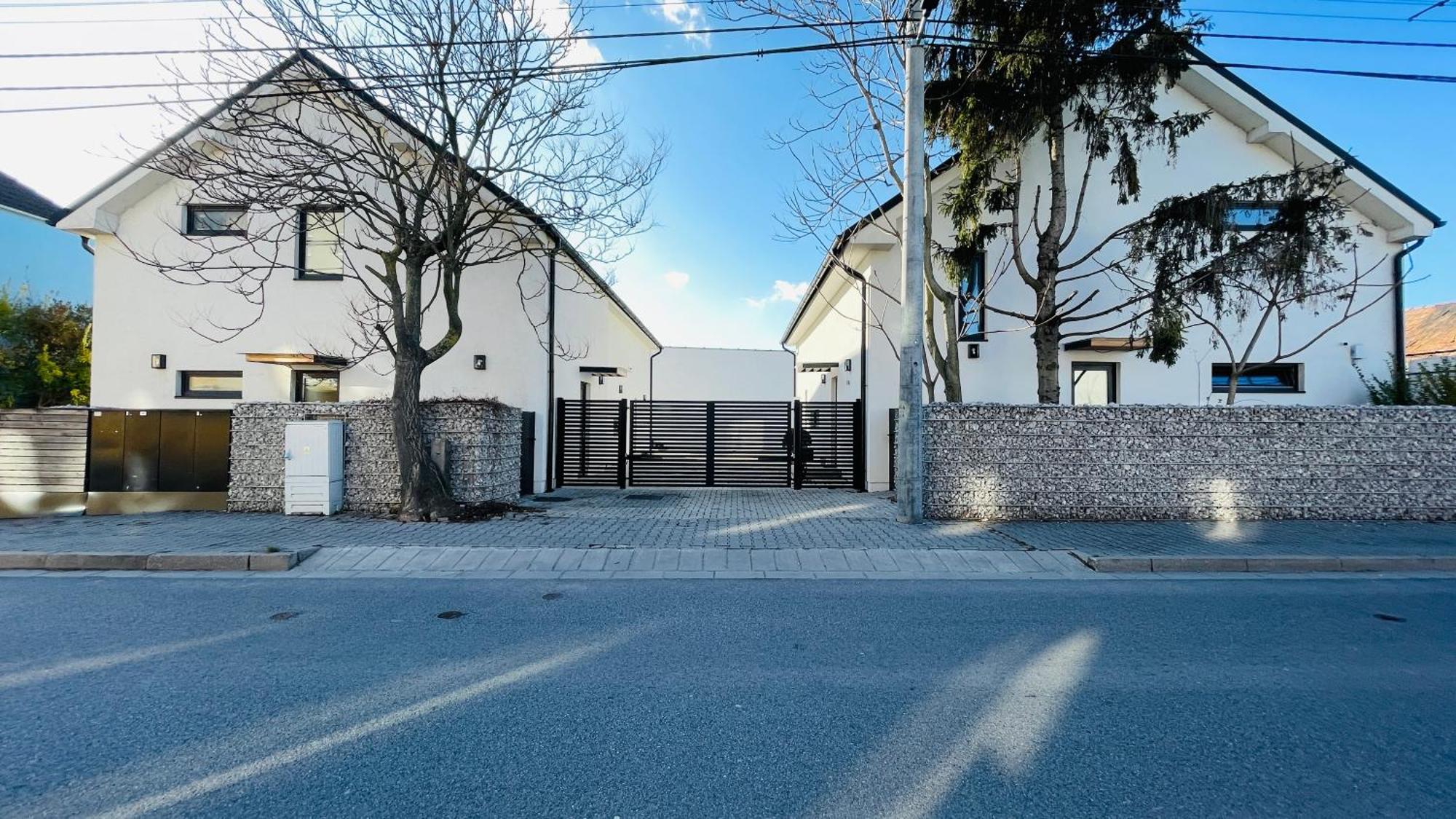 House Flow, 3 Room, Free 2 Parking Μπρατισλάβα Εξωτερικό φωτογραφία